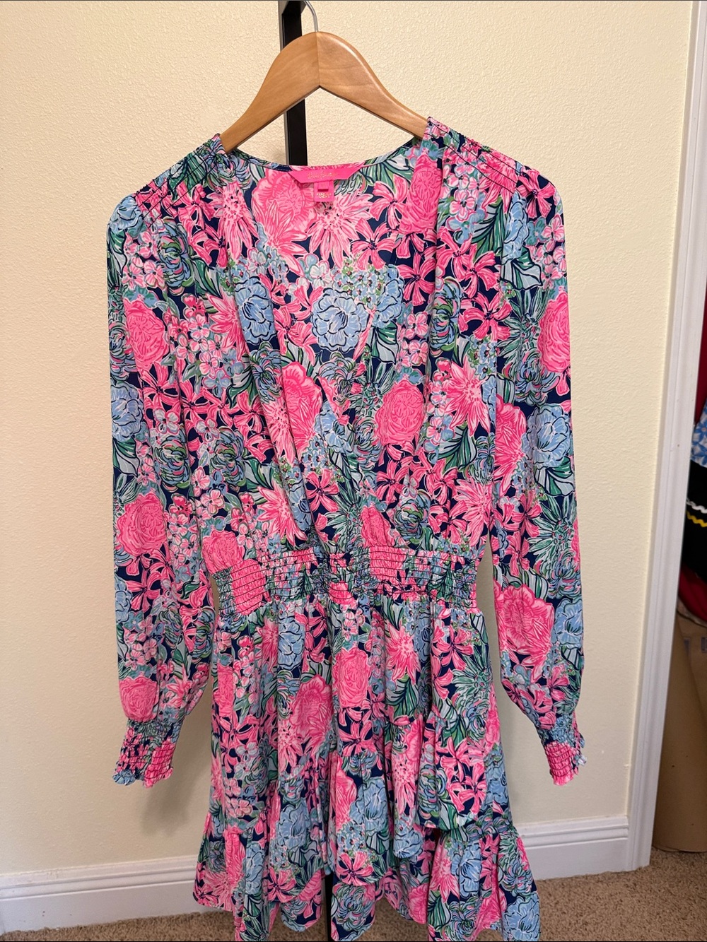 T2) Lilly Pulitzer 🌻Bright Floral Long Sleeve Mini Dress in Pink & Blue